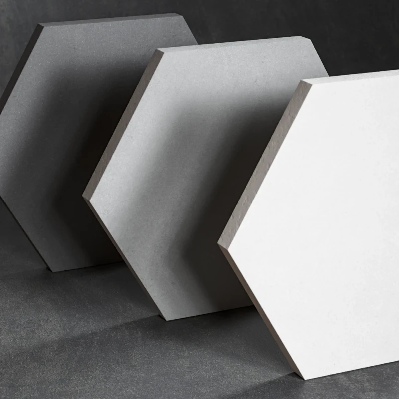 Vue de dessus de trois pièces de carreaux de la collection Organic